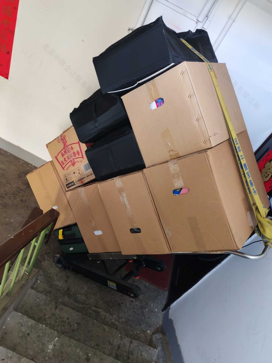 我一共就這些東西，搬家還好，上樓梯費勁，找的師傅給搬.jpg