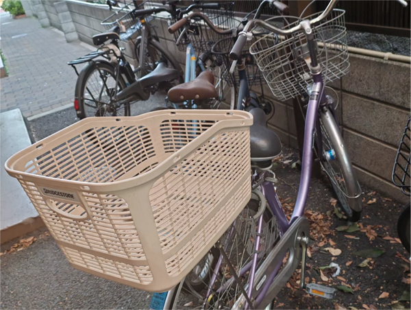 樓下自行車停放點(diǎn).png