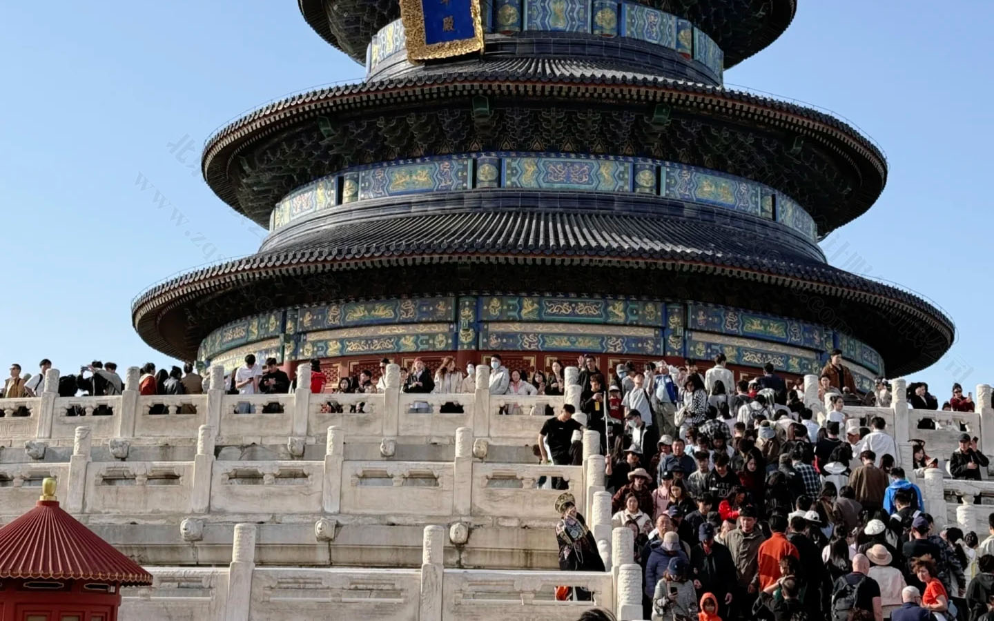 北京各大景點假期基本都是爆滿的.jpg