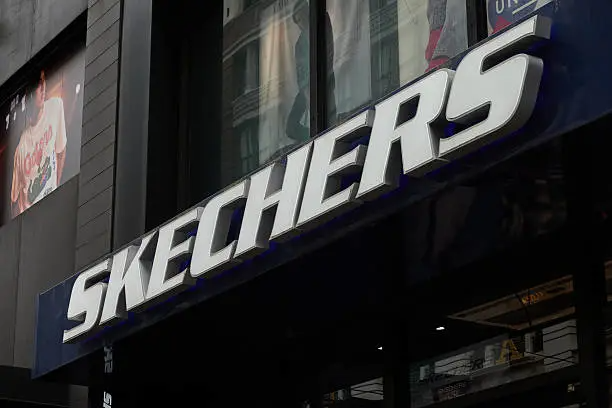 美國(guó)運(yùn)動(dòng)鞋品牌斯凱奇（Skechers）.png