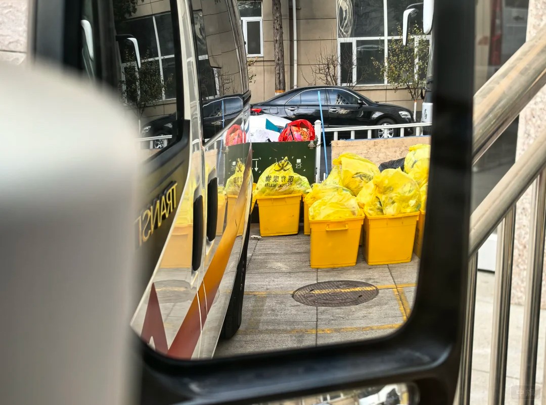 廢棄醫(yī)療器械專項回收點.jpg