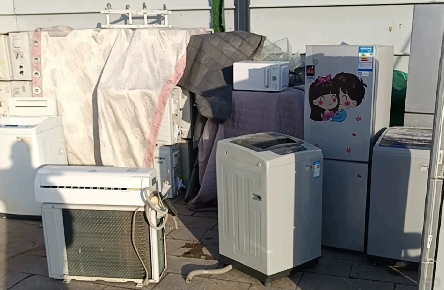 廢舊洗衣機(jī)冰箱.jpg
