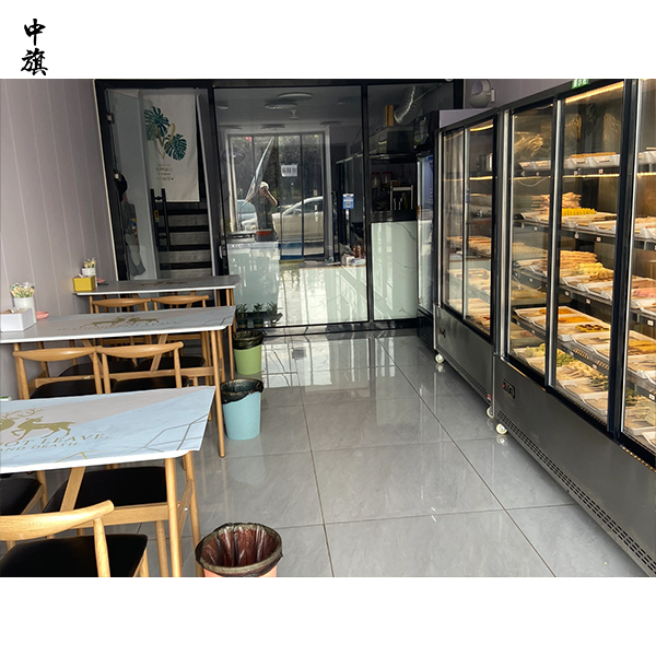 衛(wèi)生證沒(méi)年審，餐飲小店差點(diǎn)停業(yè)